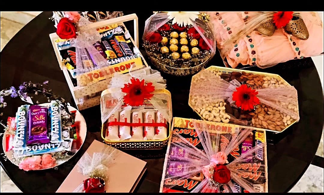 Birthday  wedding  Engagement Trays What